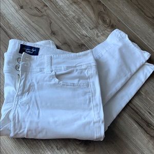 White skinny jeans